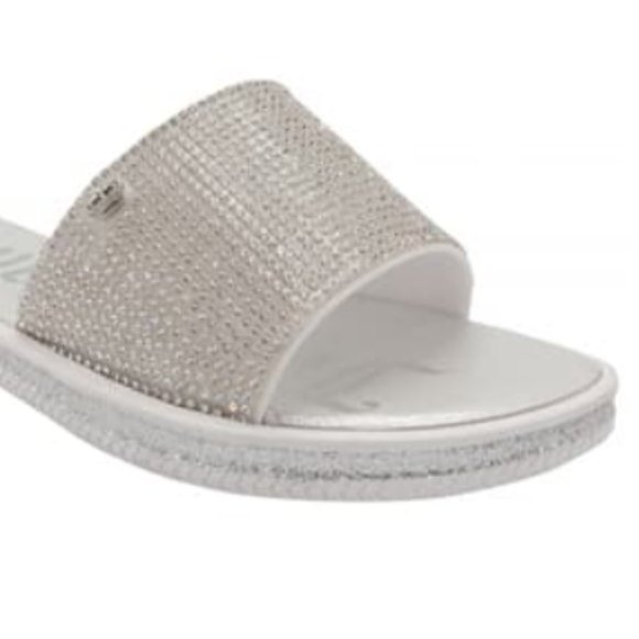 yippy slide sandal